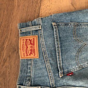 Levis High Waisted Jeans
